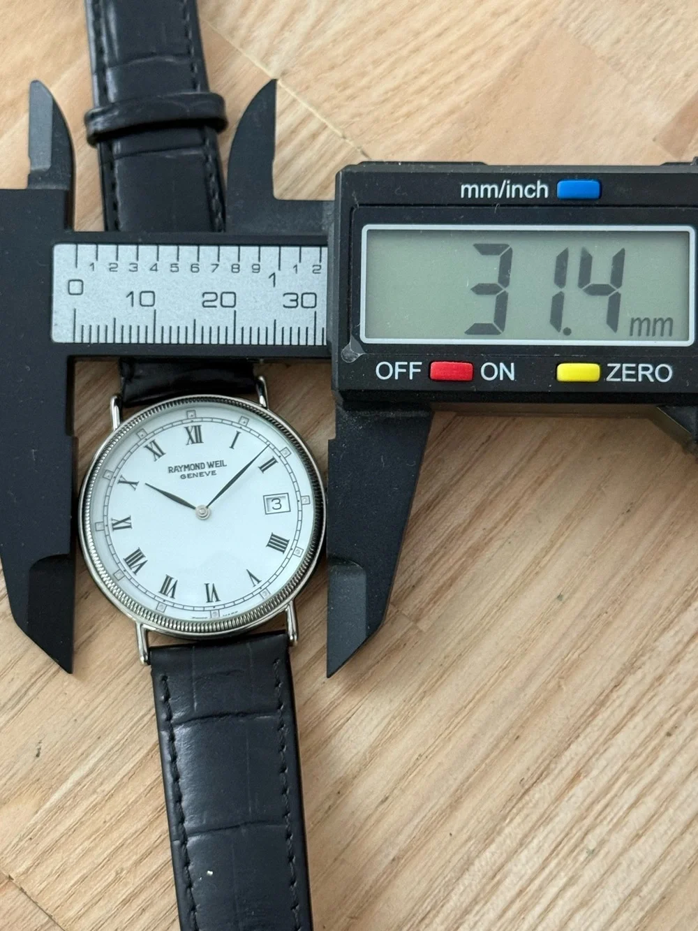Raymond Weil Geneve Rare Stainless Case Vintage Watch White Dial Leather Strap